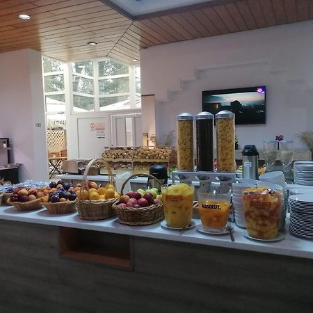 Hotel Dacia Нептун Экстерьер фото